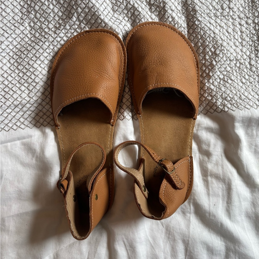Everleigh Meadow Explorer Barefoot Sandals